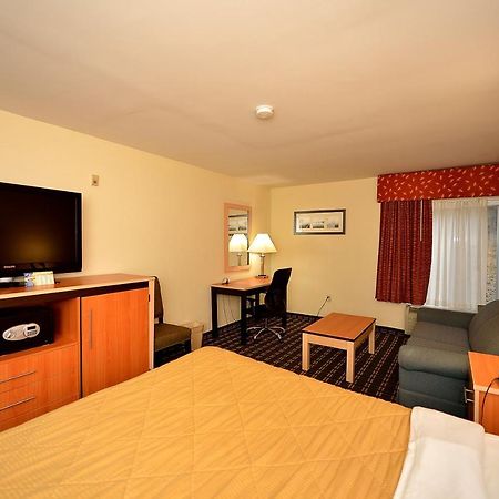 Baymont By Wyndham North Dartmouth Fall River מראה חיצוני תמונה