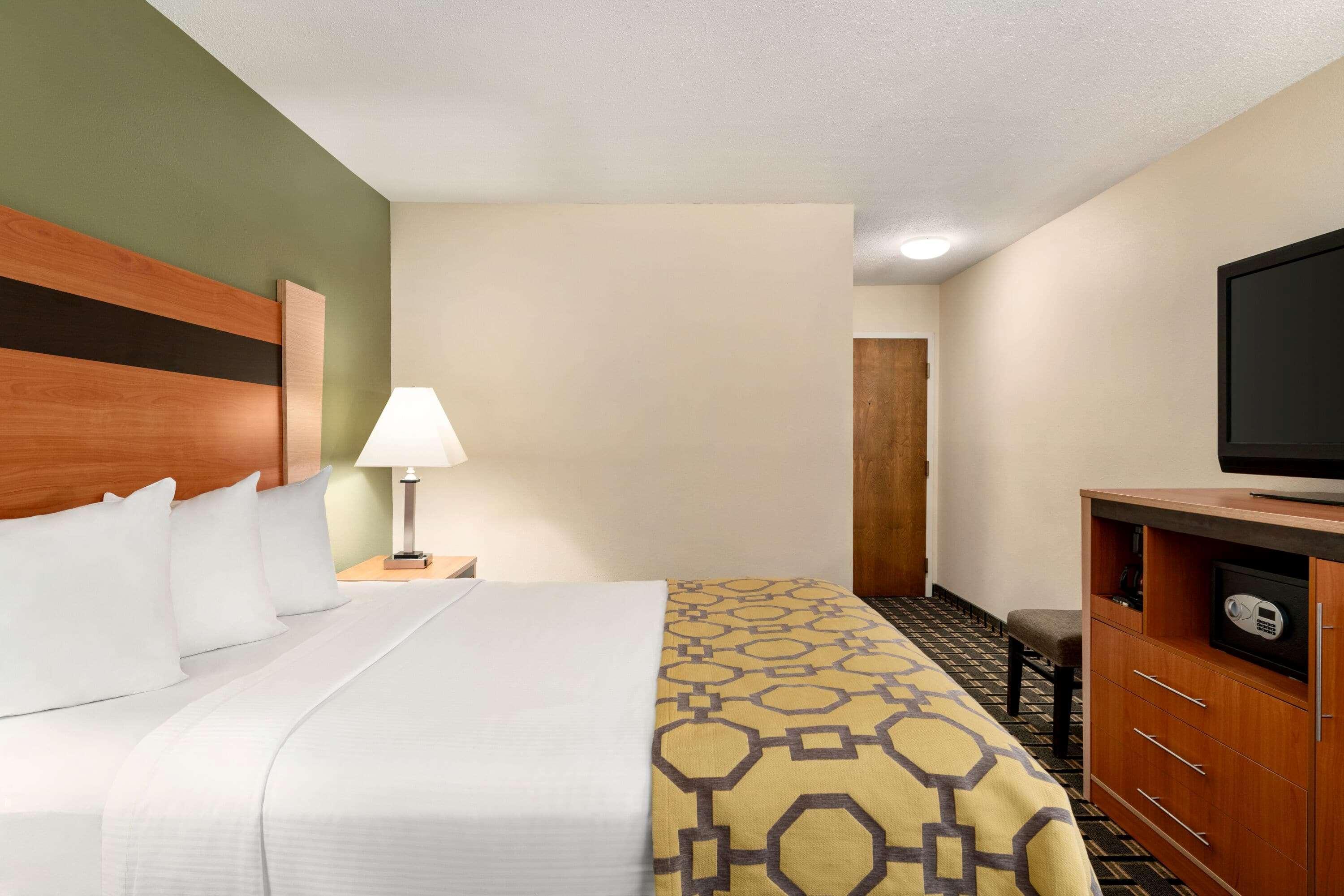 Baymont By Wyndham North Dartmouth Fall River מראה חיצוני תמונה