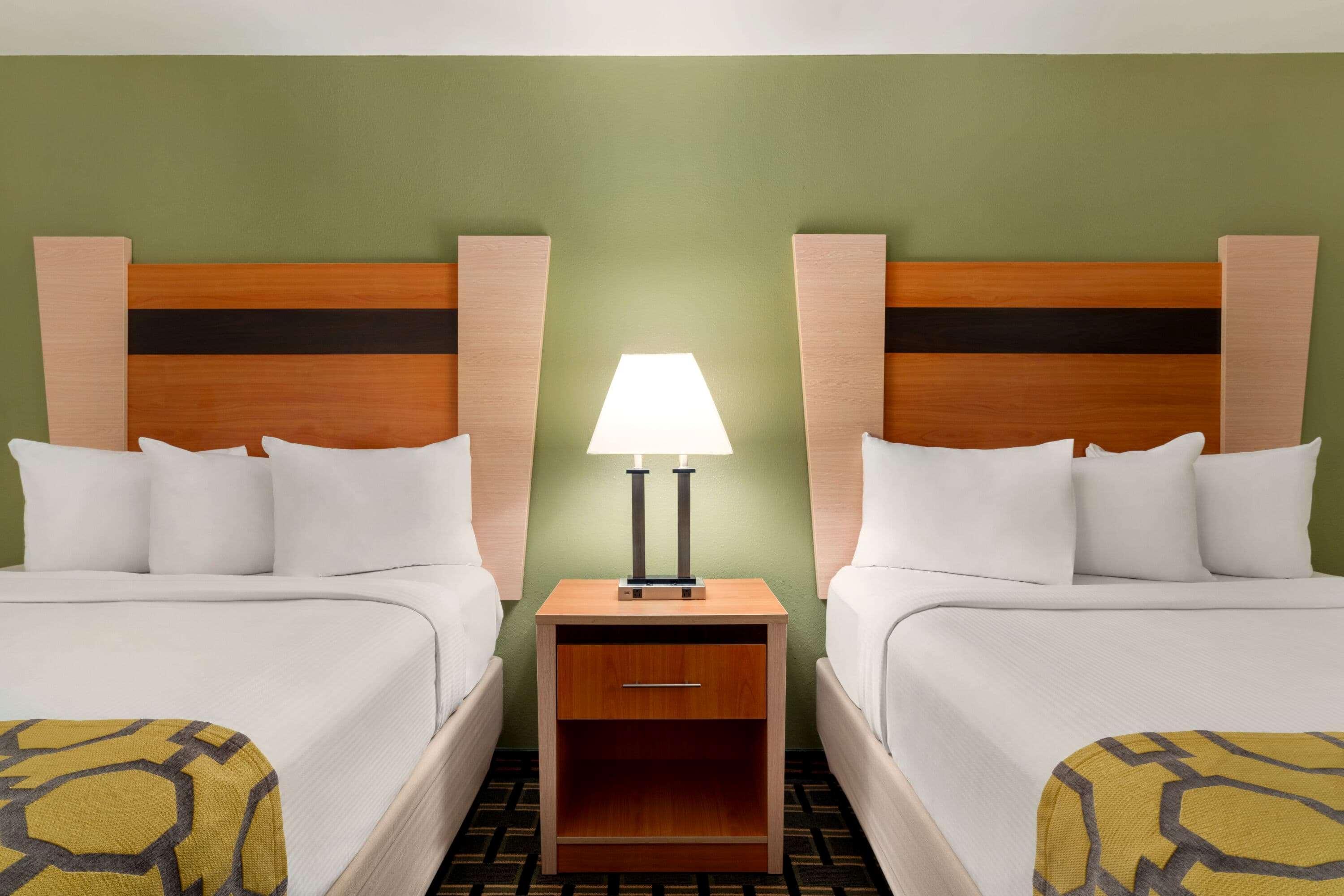 Baymont By Wyndham North Dartmouth Fall River מראה חיצוני תמונה
