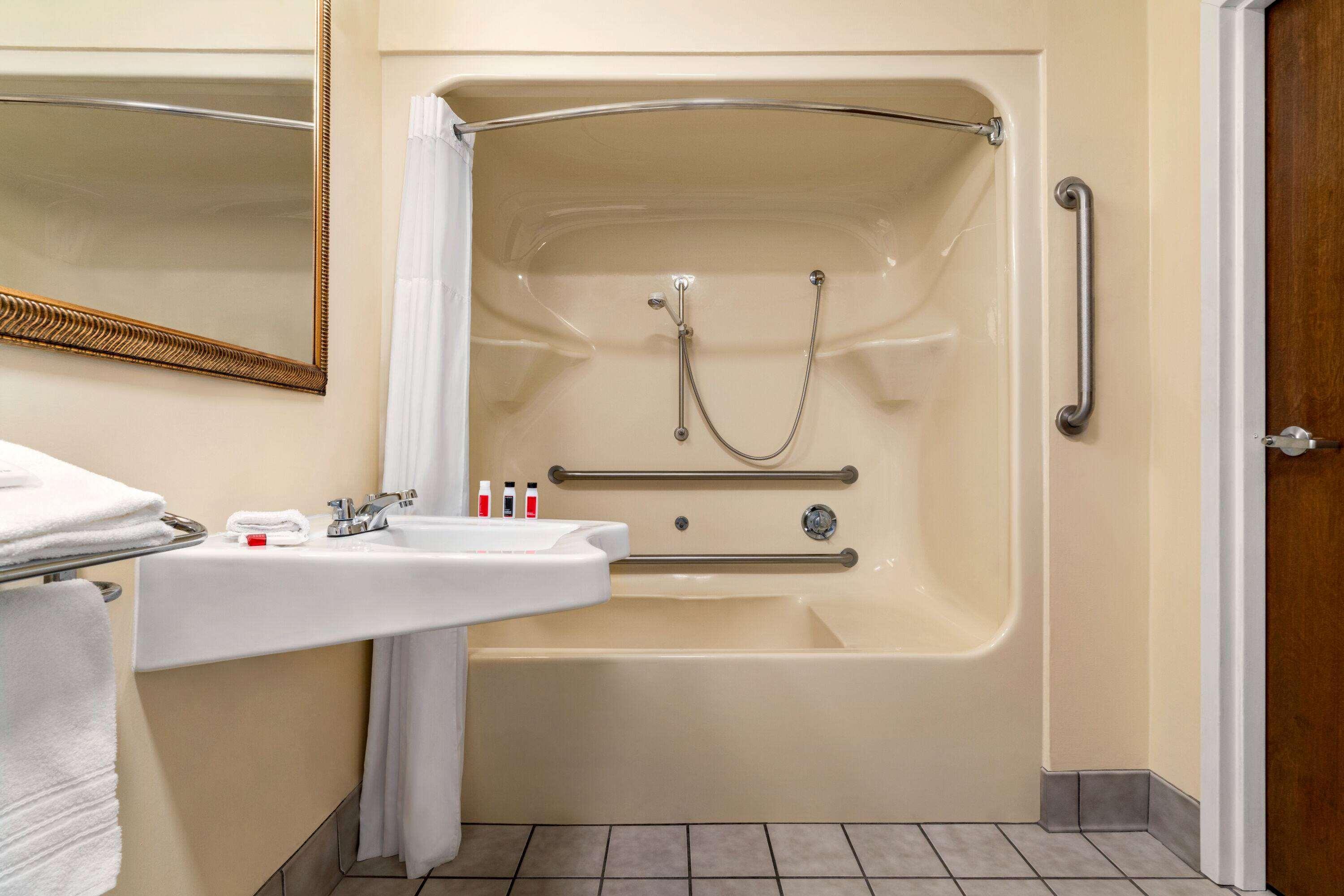 Baymont By Wyndham North Dartmouth Fall River מראה חיצוני תמונה
