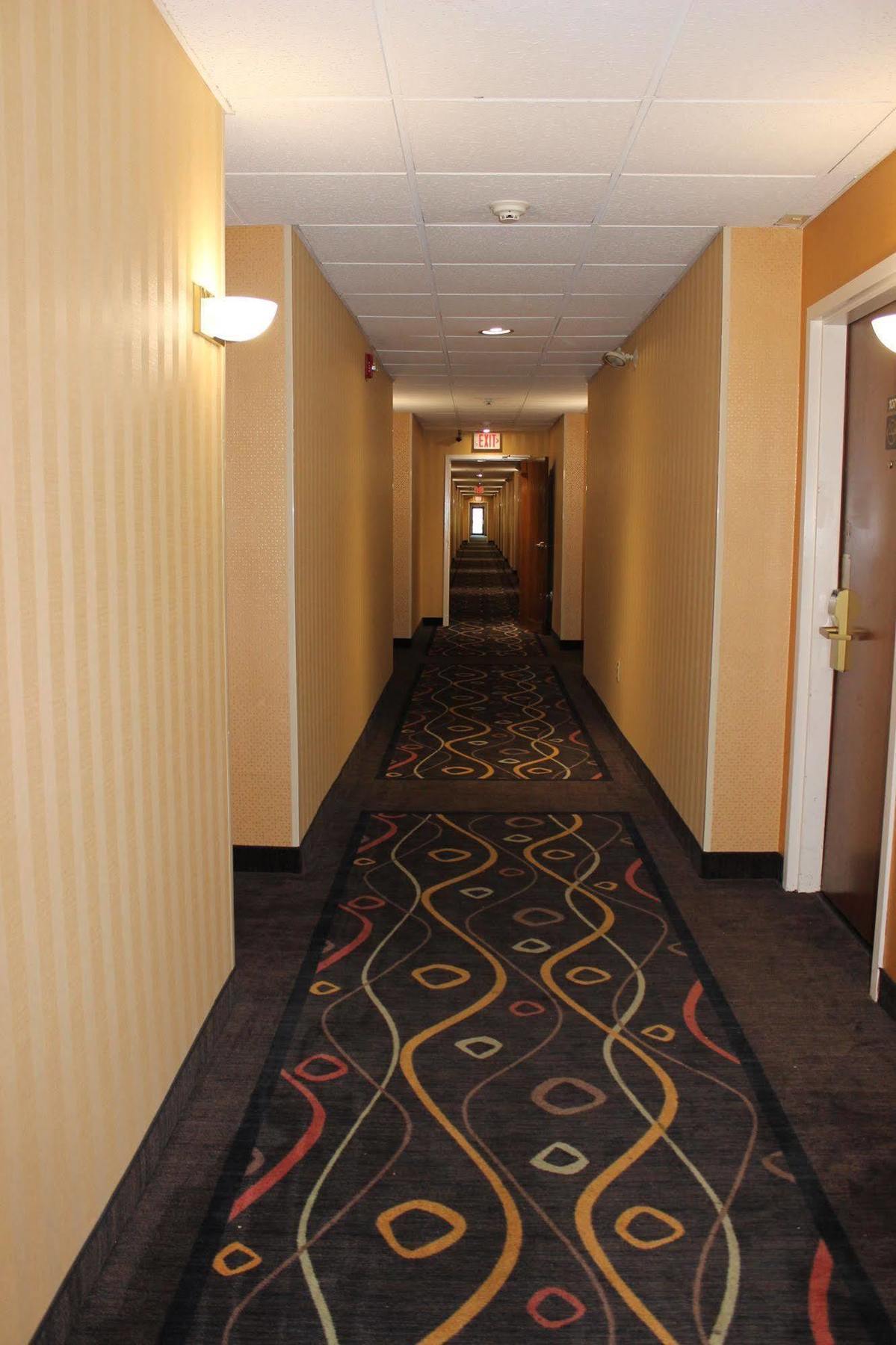 Baymont By Wyndham North Dartmouth Fall River מראה חיצוני תמונה